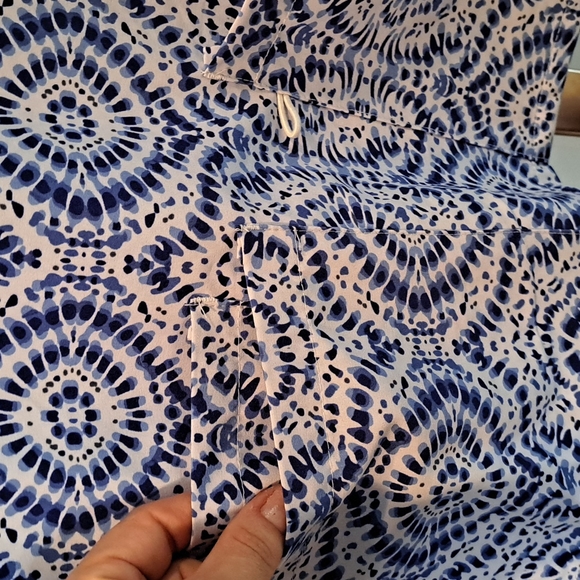 Scrub Top - Picture 4 of 4